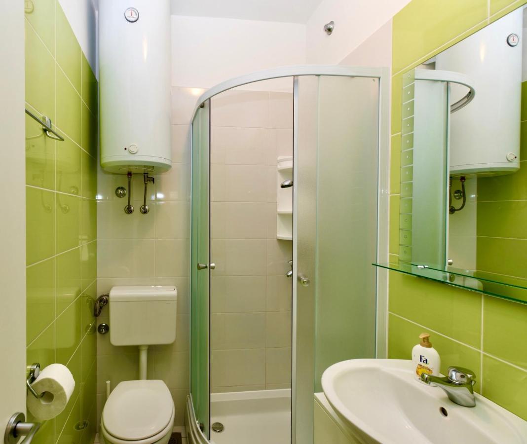 Apartments And Rooms Spiro Mimice Exterior foto