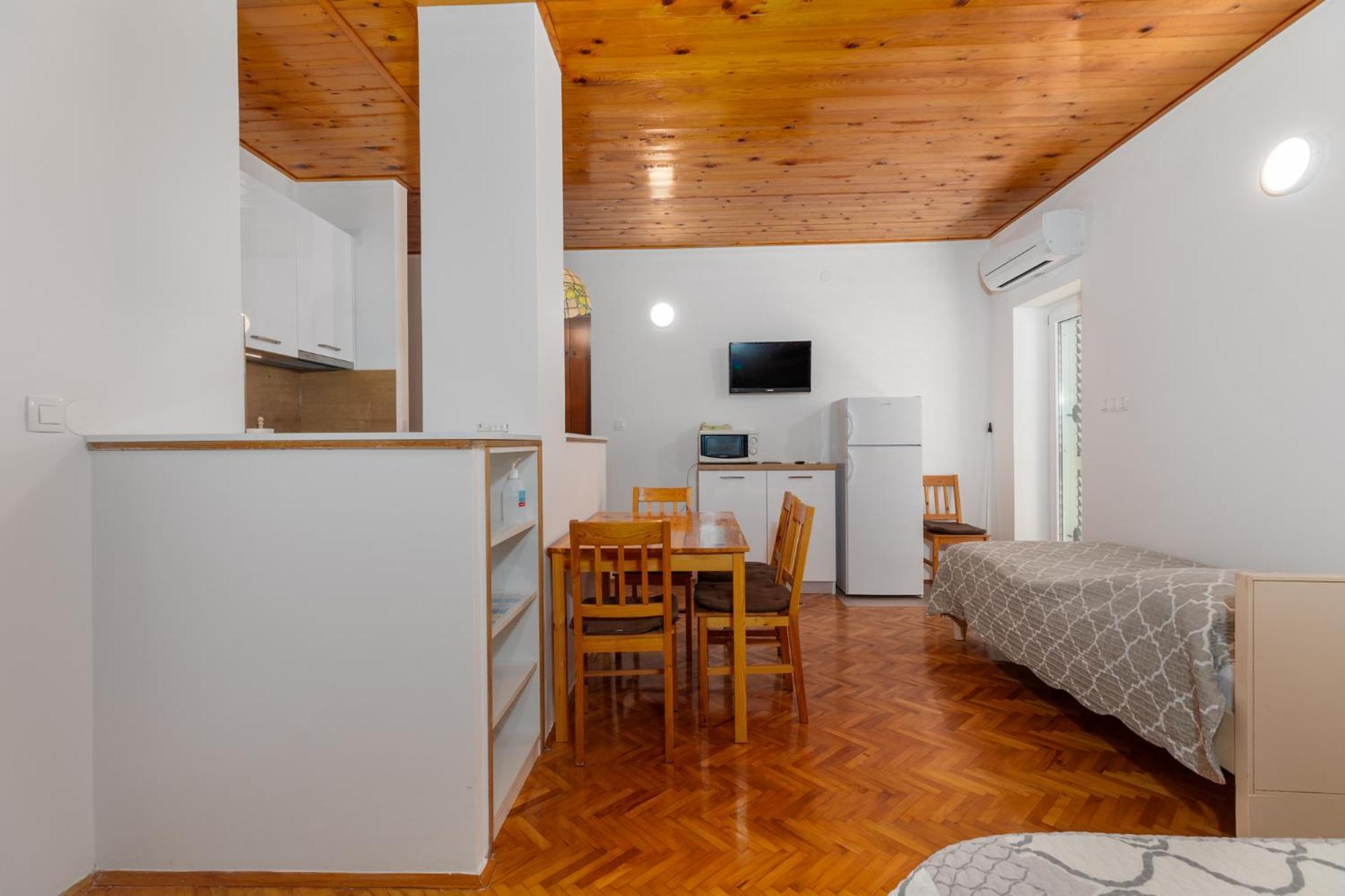 Apartments And Rooms Spiro Mimice Exterior foto